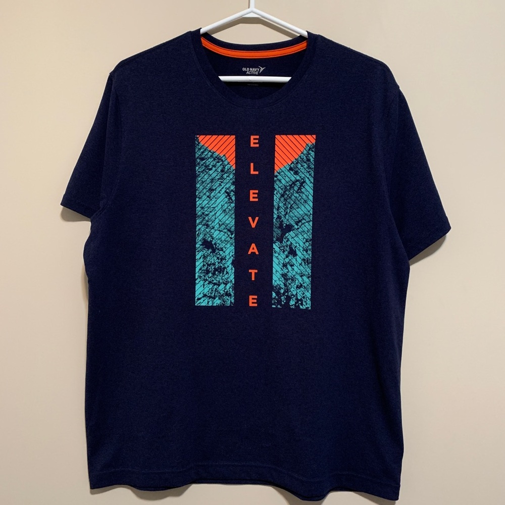 Old Navy Active Core t-shirt, size L